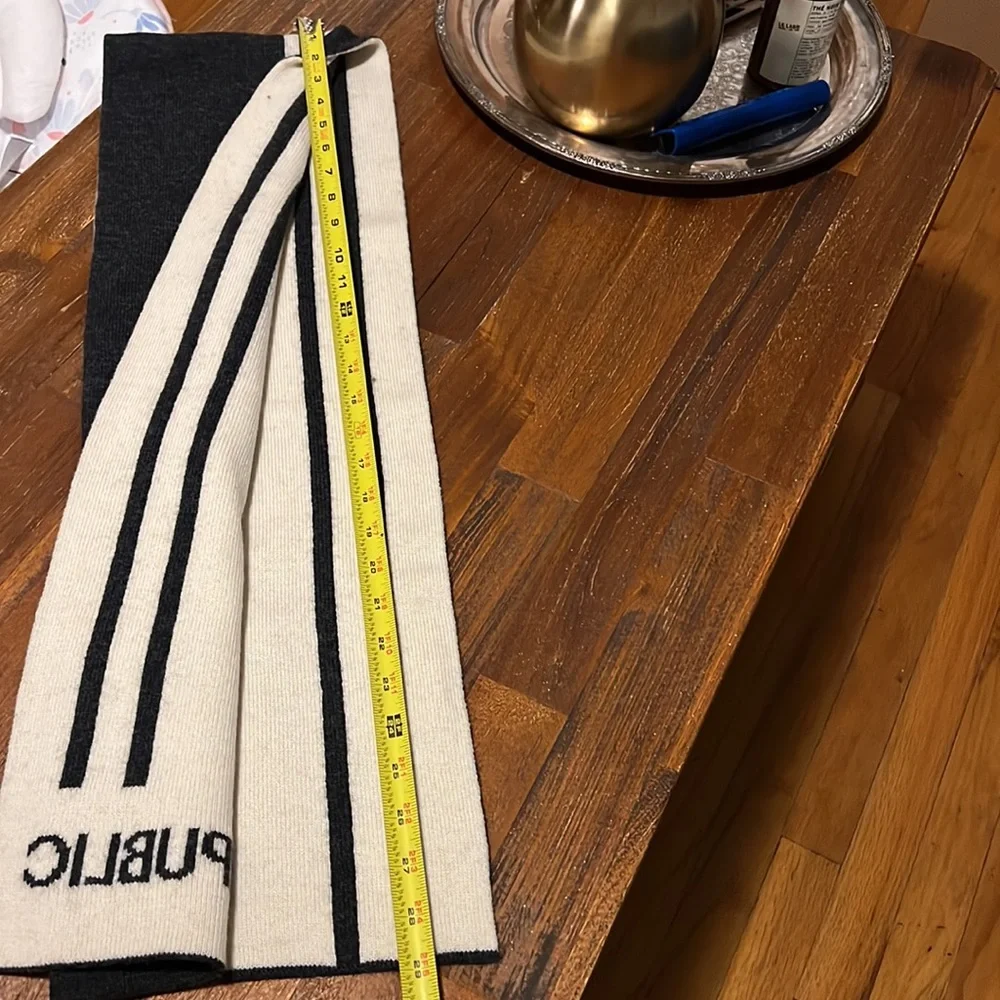 Banana Republic winter wool scarf